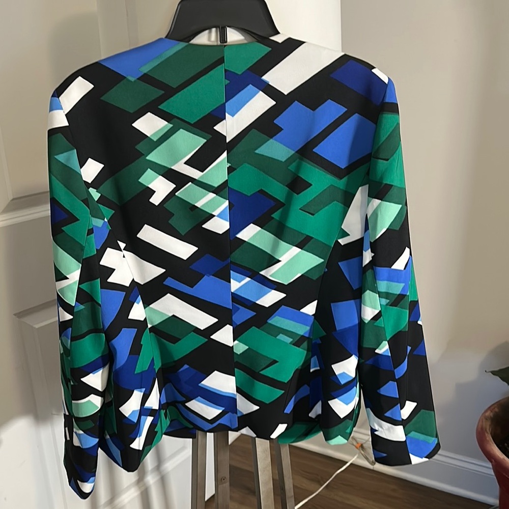 Kasper Green and Blue Blazer with Bold Geometric Pattern - Picture 5 of 8